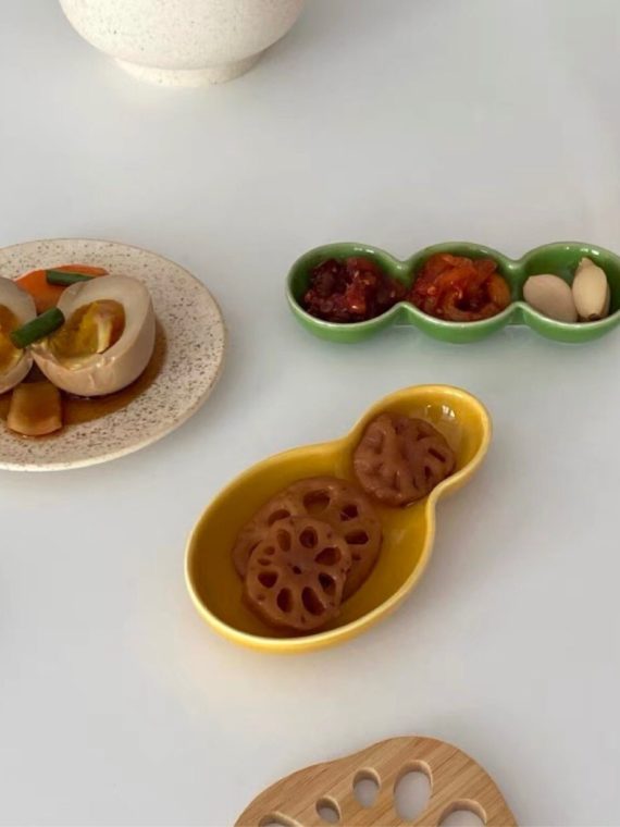 4 Colors Irregular Hand-kneaded Ceramic Dipping Flower Dish Colorful Glaze Lovely Japanese Hot Pot Dipping Flower Dish