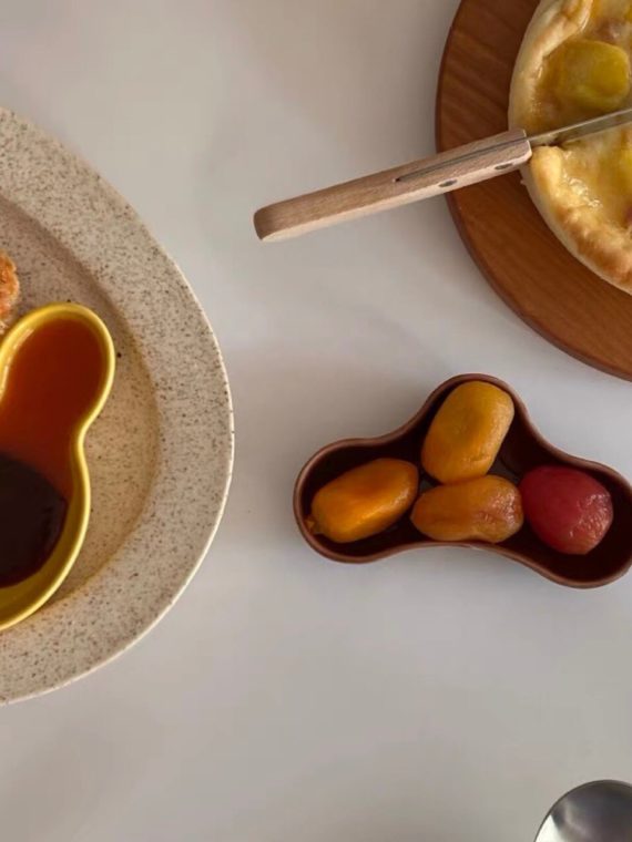 4 Colors Irregular Hand-kneaded Ceramic Dipping Flower Dish Colorful Glaze Lovely Japanese Hot Pot Dipping Flower Dish