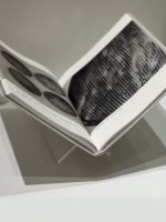 Acrylic transparent book shelf book display bracket art decoration shelf simple desktop magazine storage shelf