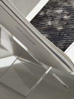 Acrylic transparent book shelf book display bracket art decoration shelf simple desktop magazine storage shelf