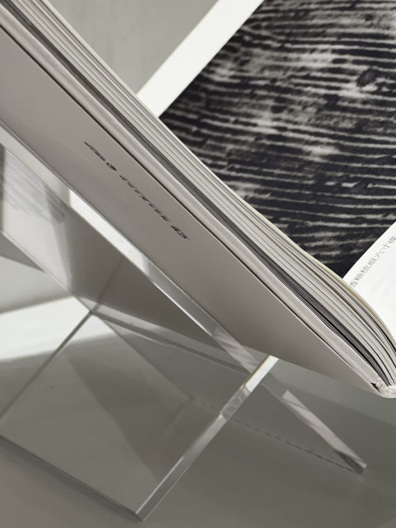 Acrylic transparent book shelf book display bracket art decoration shelf simple desktop magazine storage shelf