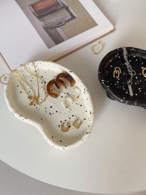 Cutelife-INS-Ink-Dots-Irregular-Resin-Storage-Tray-Tea-Cake-Jewelry-Coffee-Table-Tray-Home-Decoration-1